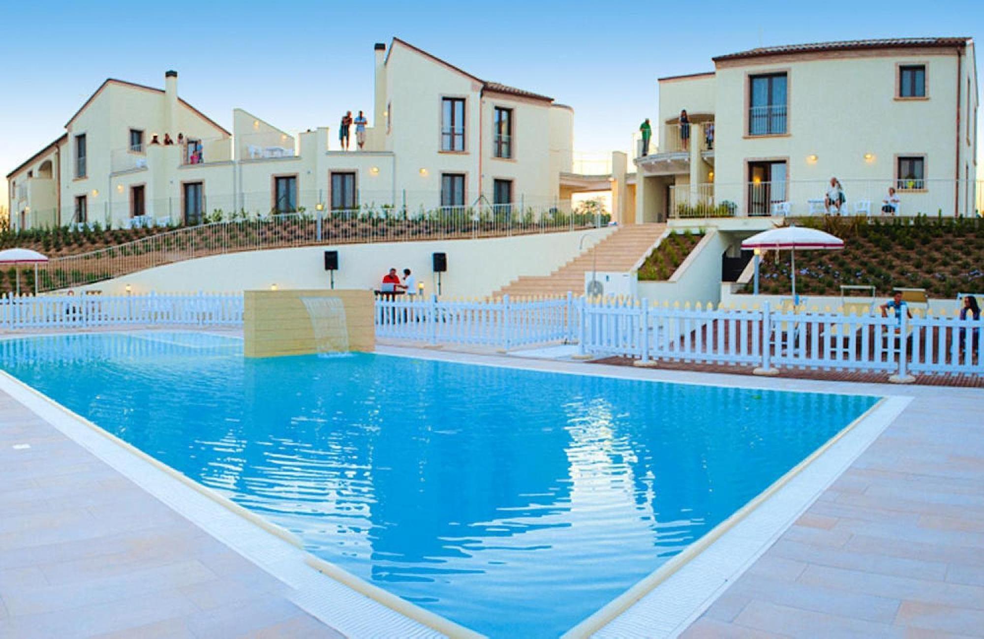 Holiday Resort Contea Dei Ciliegi Pedaso Eksteriør bilde
