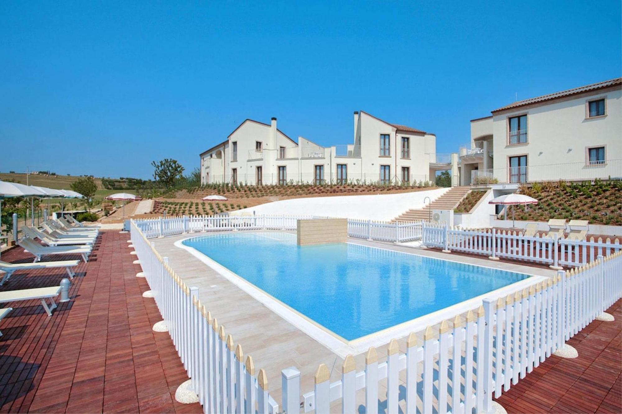 Holiday Resort Contea Dei Ciliegi Pedaso Eksteriør bilde