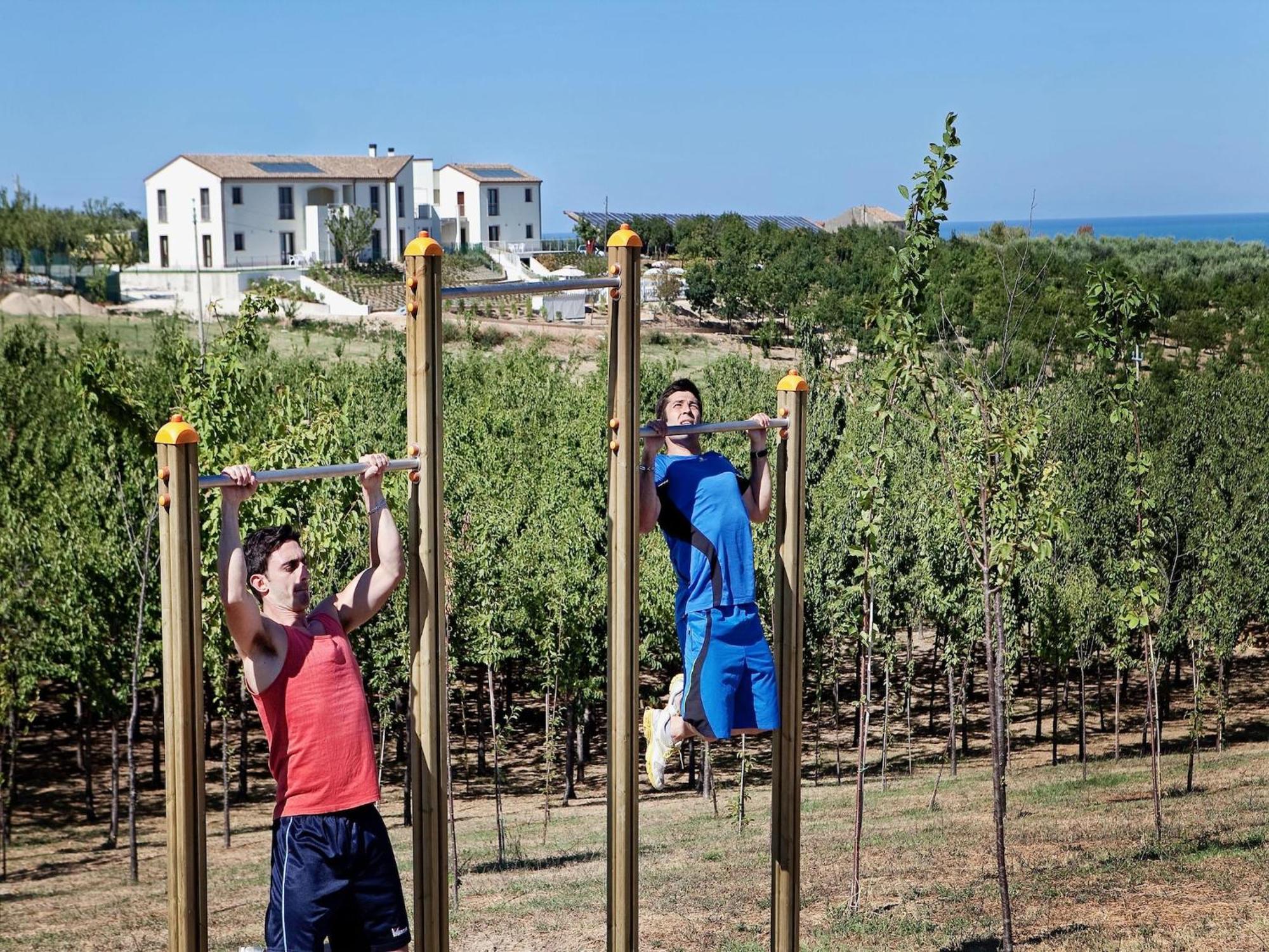 Holiday Resort Contea Dei Ciliegi Pedaso Eksteriør bilde